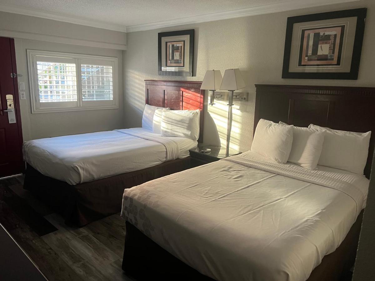 Dream Inn Фресно Екстериор снимка