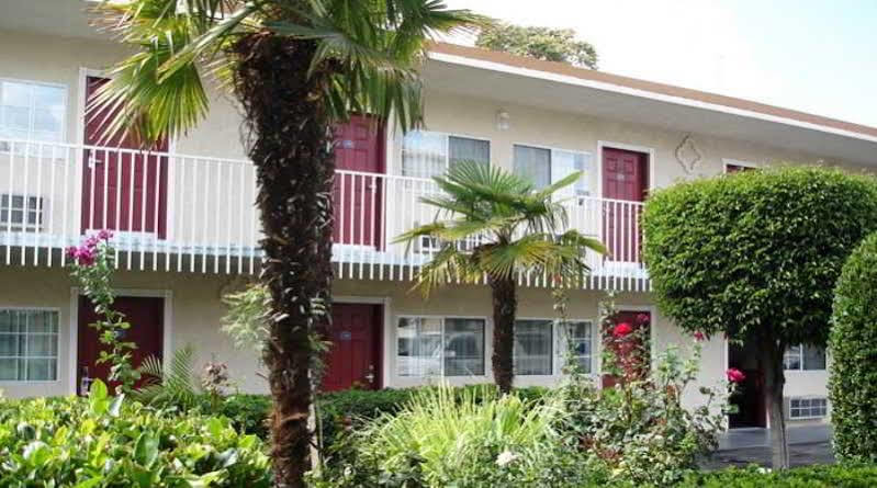 Dream Inn Фресно Екстериор снимка