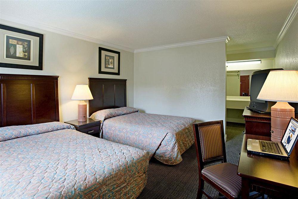 Dream Inn Фресно Стая снимка